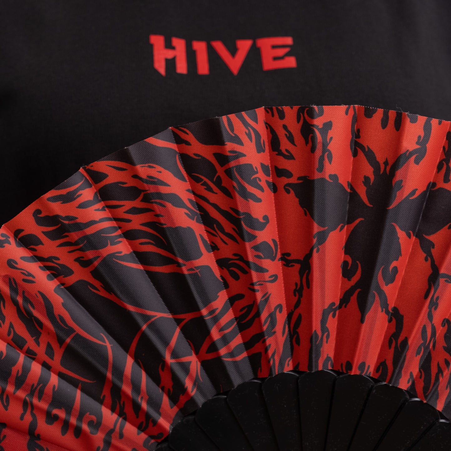 048/ 049 - BIG FAN BEE