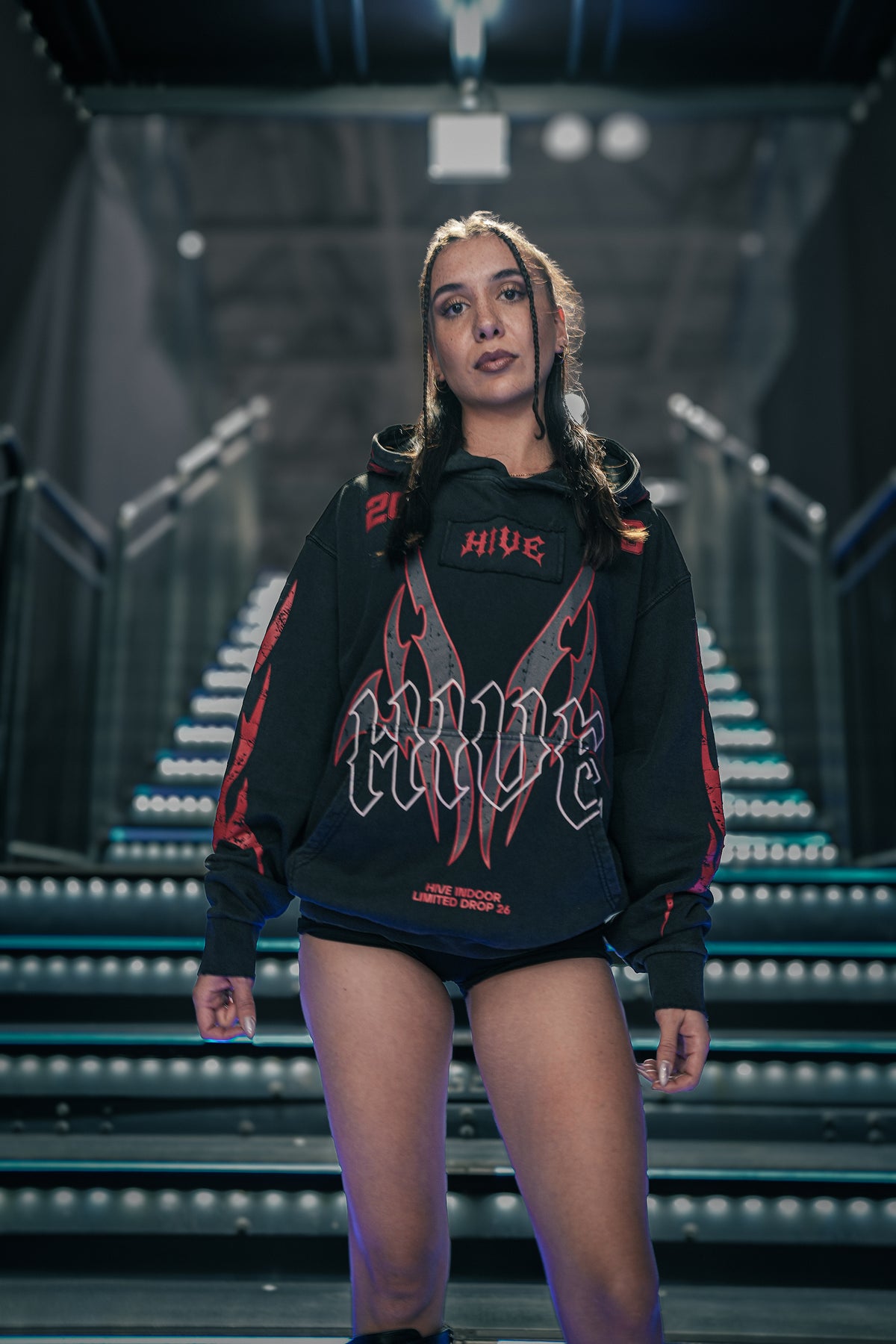 102- TRIBAL HOODIE INDOOR black/red HI-2610-10003
