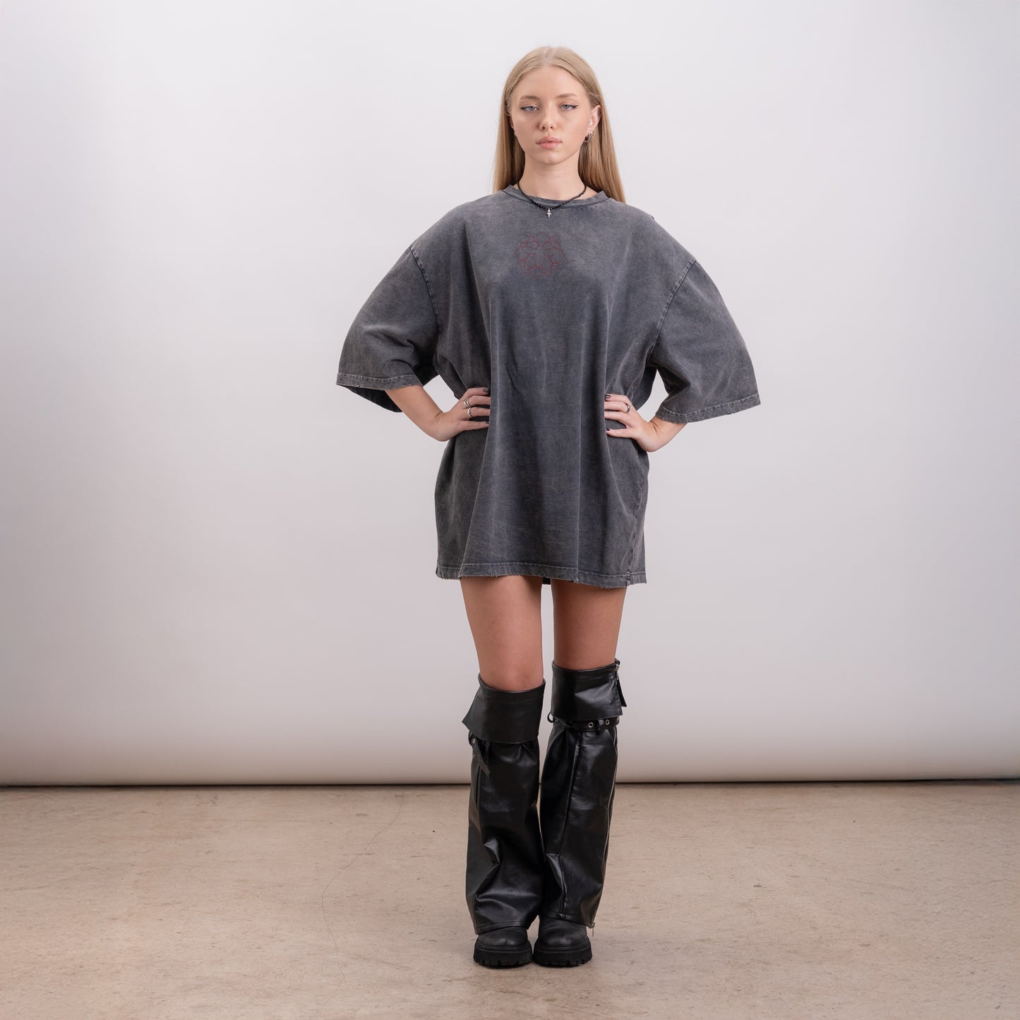 030 - DISTRESSED TRIBAL RED