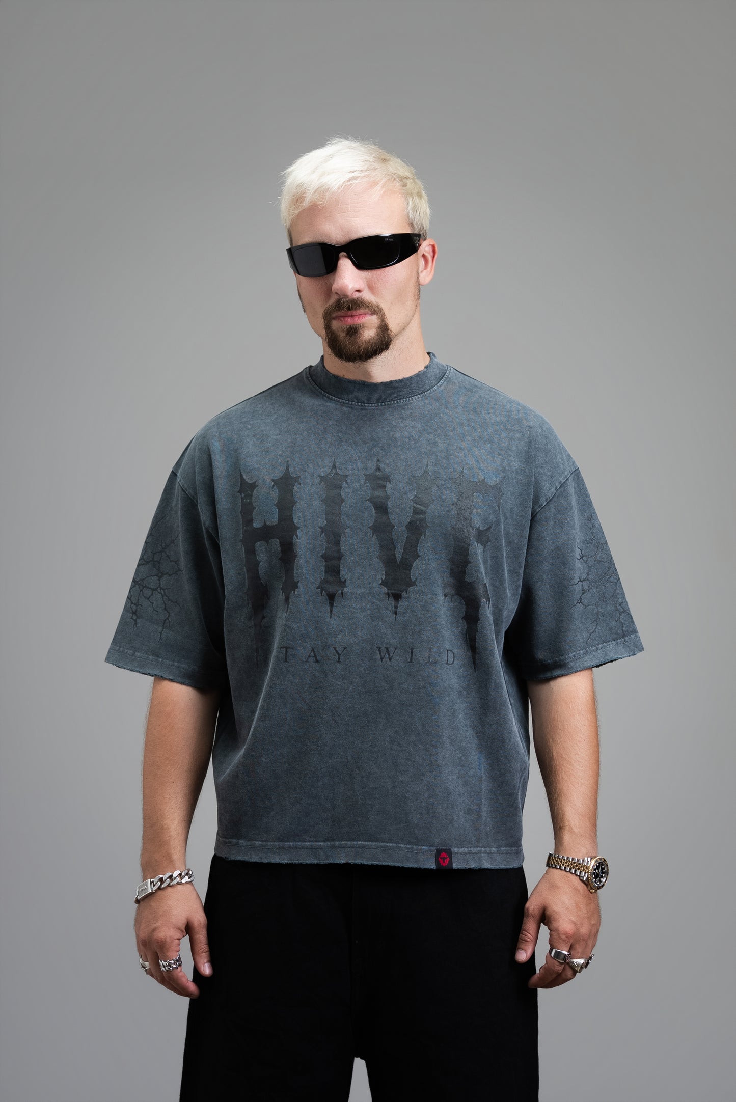 084 - HEAVY DISTRESSED GREY BASIC SHIRT
